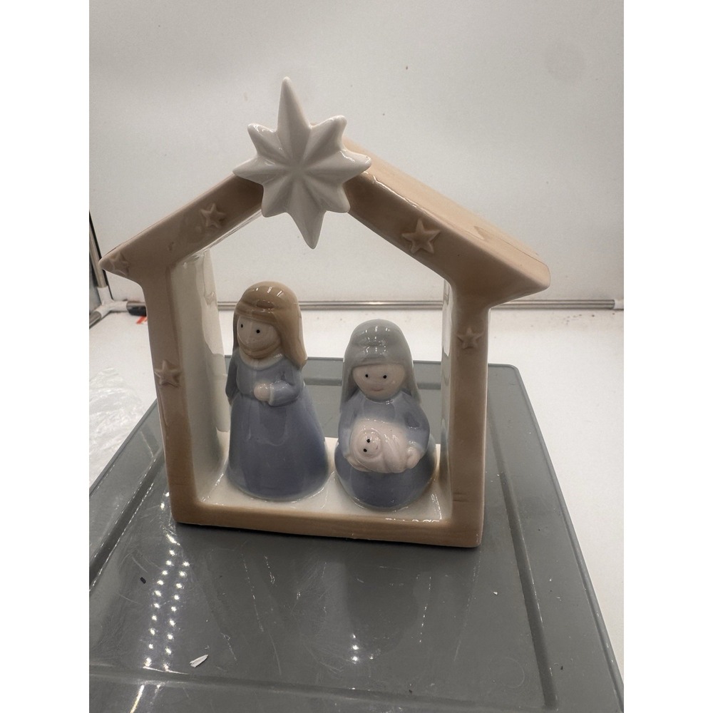 Transpac Ceramic Nativity Holy Family Christmas Manger Star 7" Modern Decor